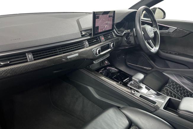 AUDI Rs4 Avant Photo 2