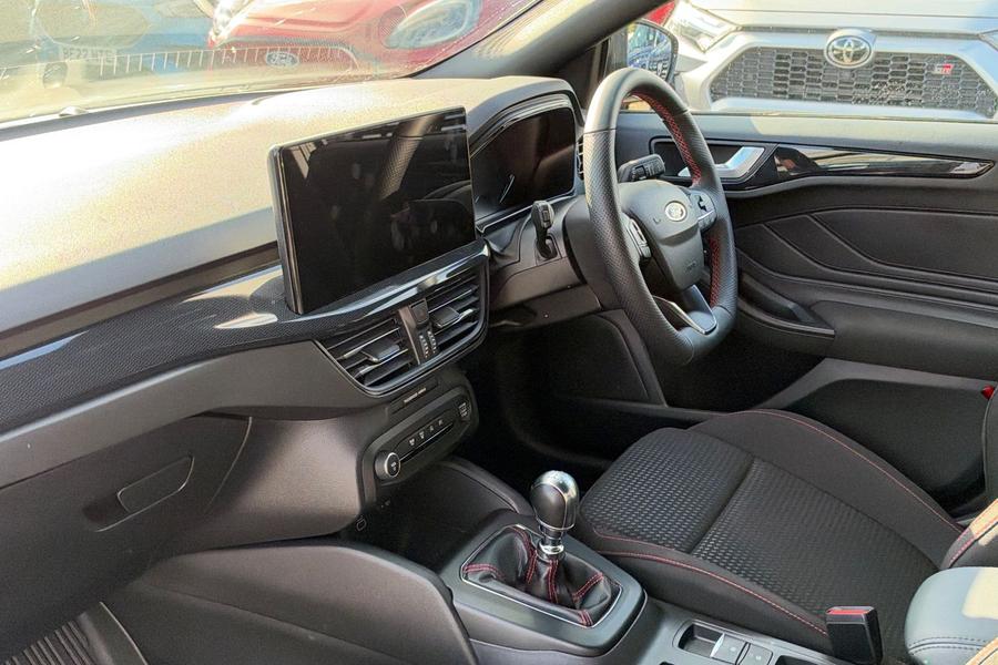 Ford FOCUS Photo autoimg-556a6d36ad0db1550352a98761d3fb4b0d96dee1.jpg