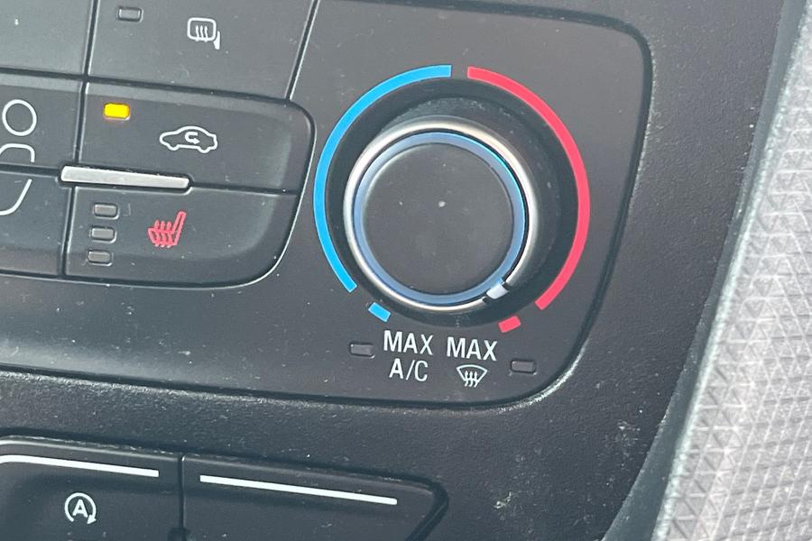 Ford TRANSIT CONNECT Photo autoimg-556b180282073c6a2a30524412db6df59dd5fd95.jpg