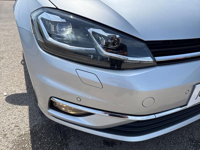 VOLKSWAGEN Golf Photo 30