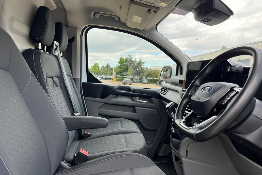 Used Ford TRANSIT CUSTOM DV73UPZ 32