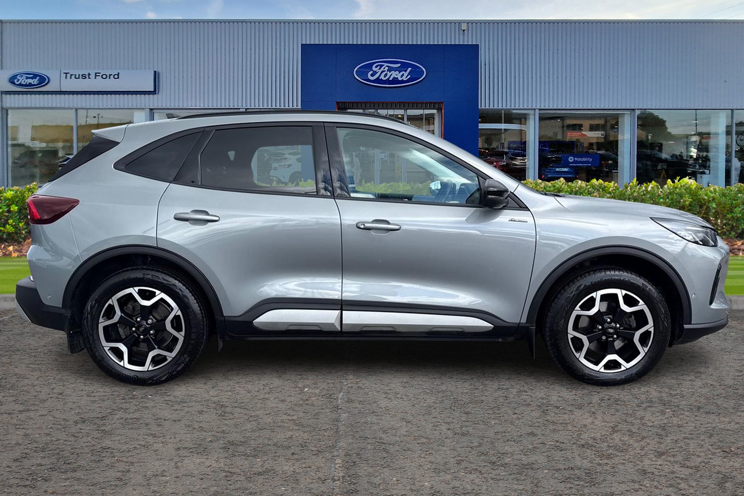 Ford KUGA Photo 2