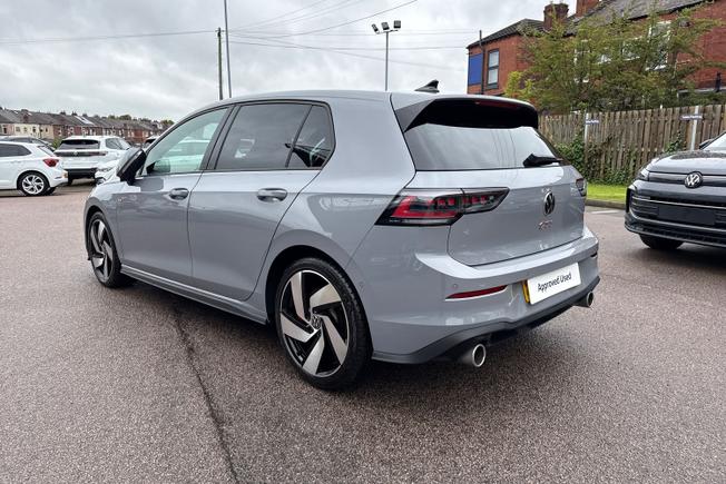 Volkswagen Golf Photo 23