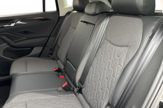 VOLKSWAGEN  Tiguan  Photo 9