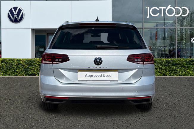 VOLKSWAGEN Passat Photo 7