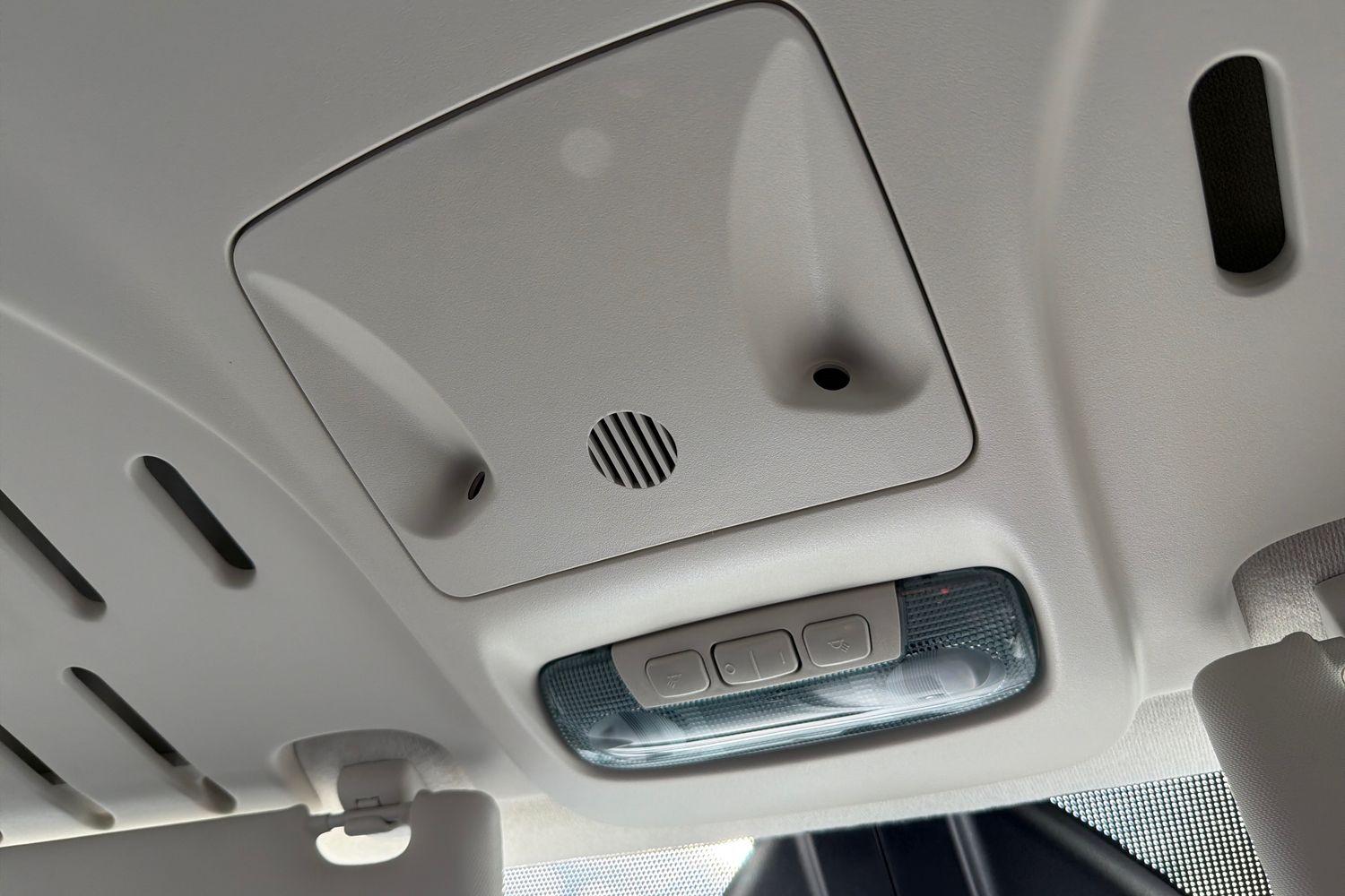 Ford TRANSIT COURIER Photo 36