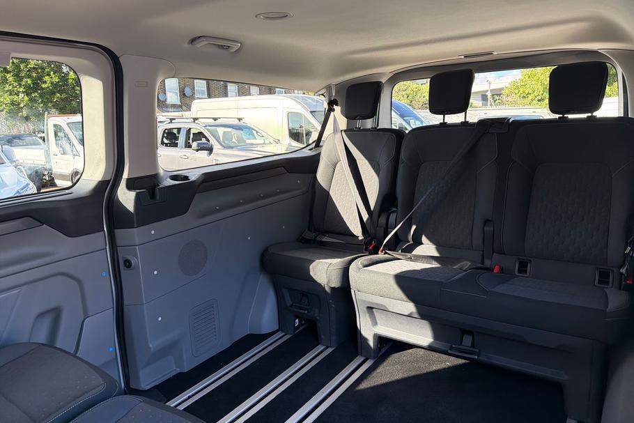 Used Ford TOURNEO CUSTOM WN26TXR 4