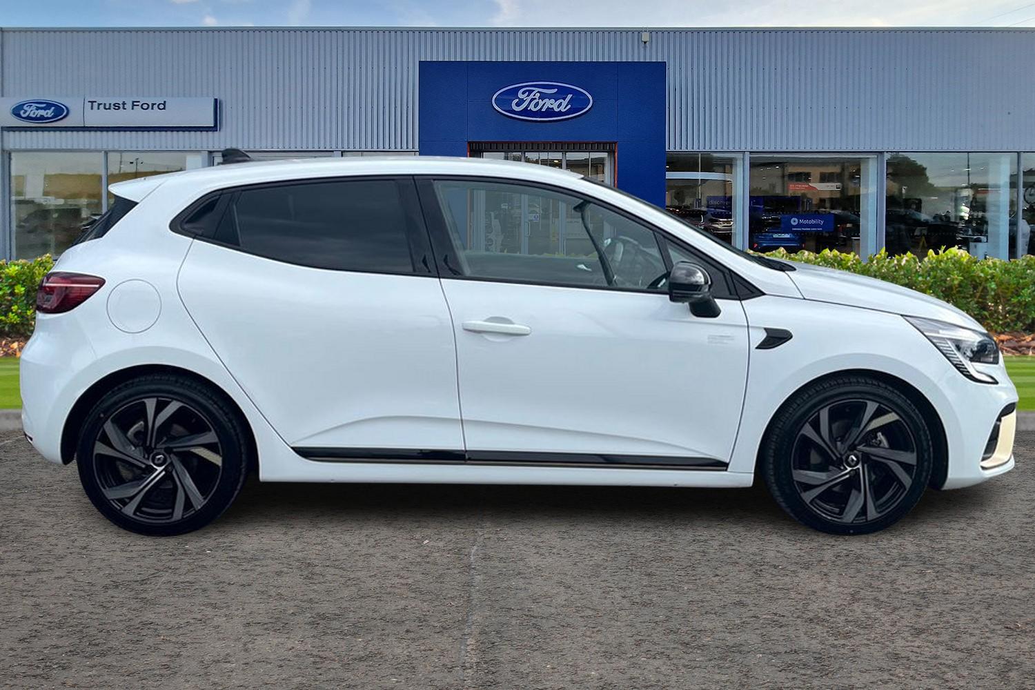 Renault CLIO Photo 2