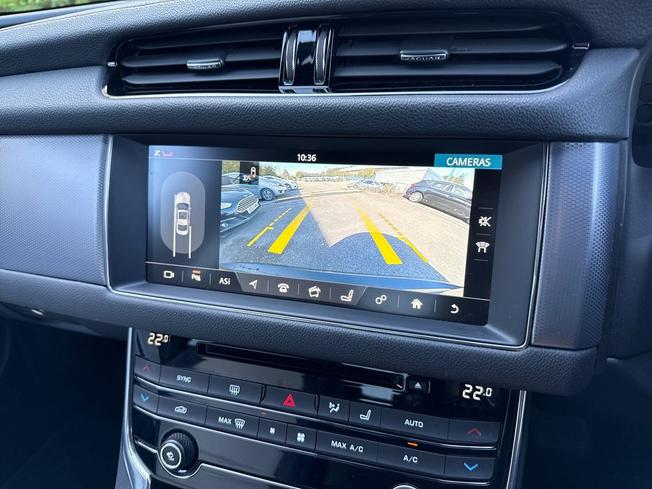 JAGUAR XF Photo 31