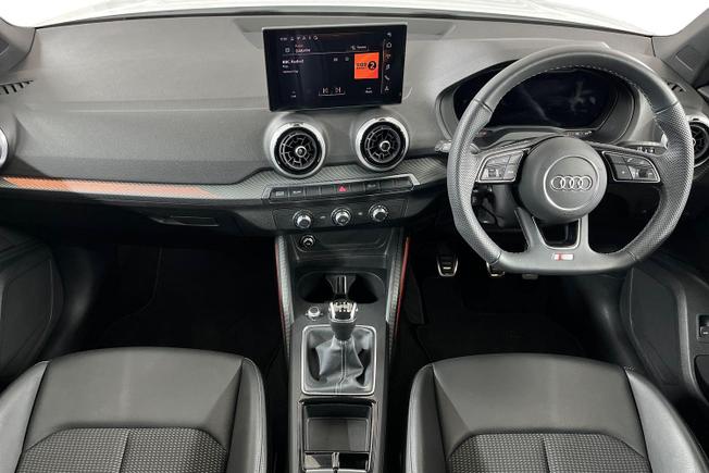 AUDI Q2 Photo 10