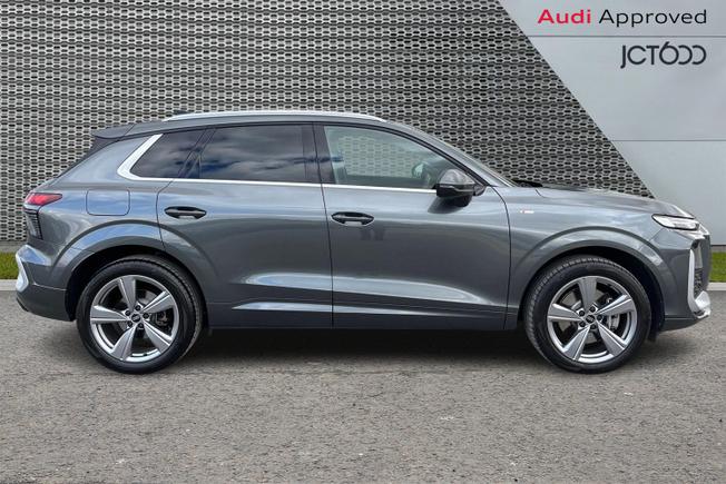 AUDI Q3 Photo 4