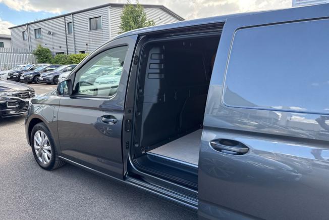 VOLKSWAGEN Caddy Photo 30