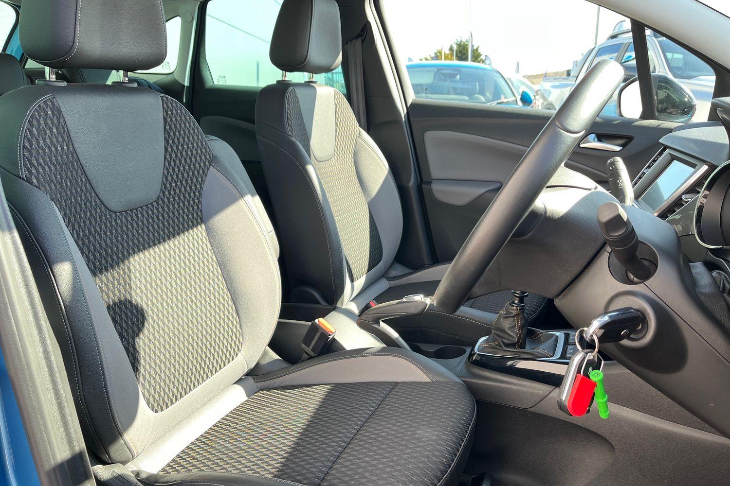 Vauxhall CROSSLAND X Photo 16