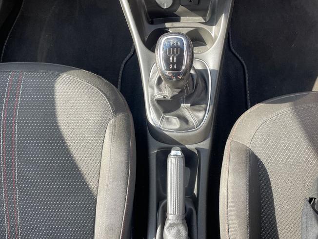 VAUXHALL Corsa Photo 25