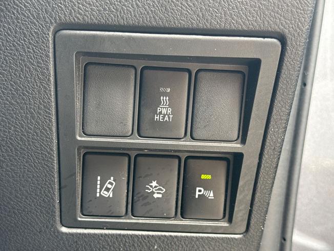 TOYOTA Hilux Photo 49