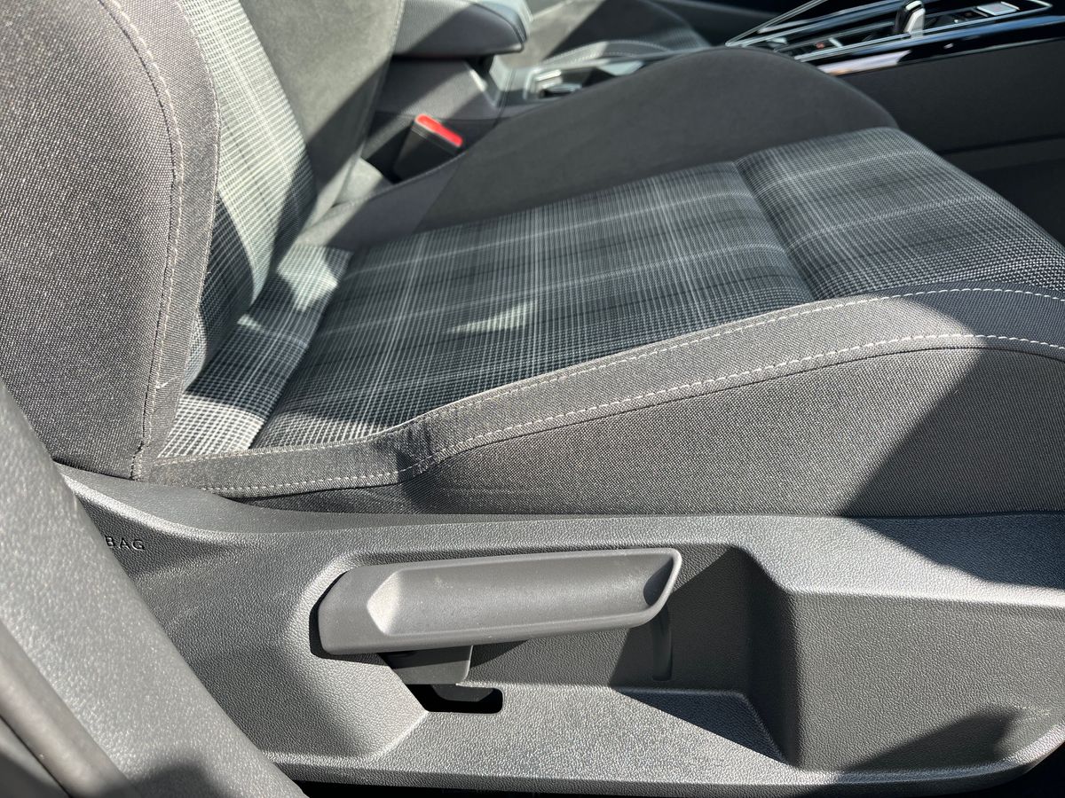 Volkswagen Golf Photo 30