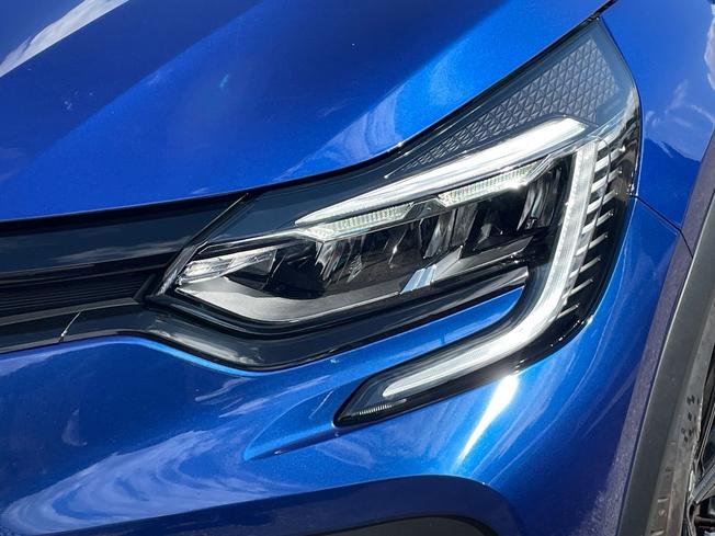 RENAULT Captur Photo 19