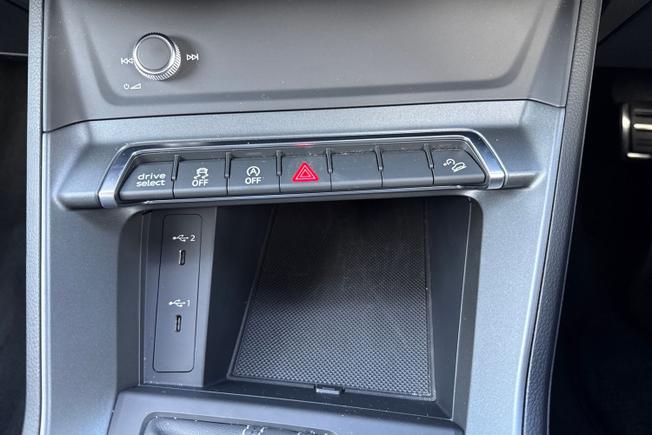 AUDI Q3 Photo 56