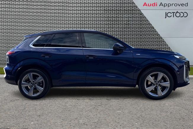 AUDI Q3 Photo 4