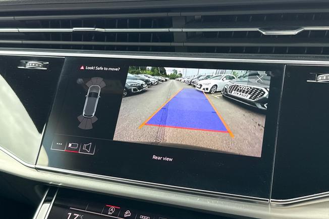 AUDI Q7 Photo 38