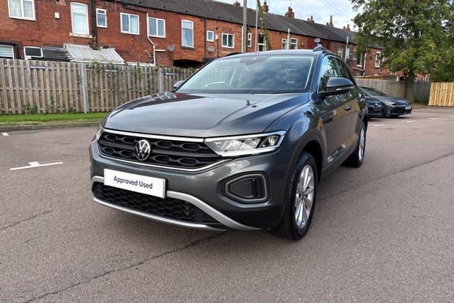 VOLKSWAGEN T-Roc Photo 22