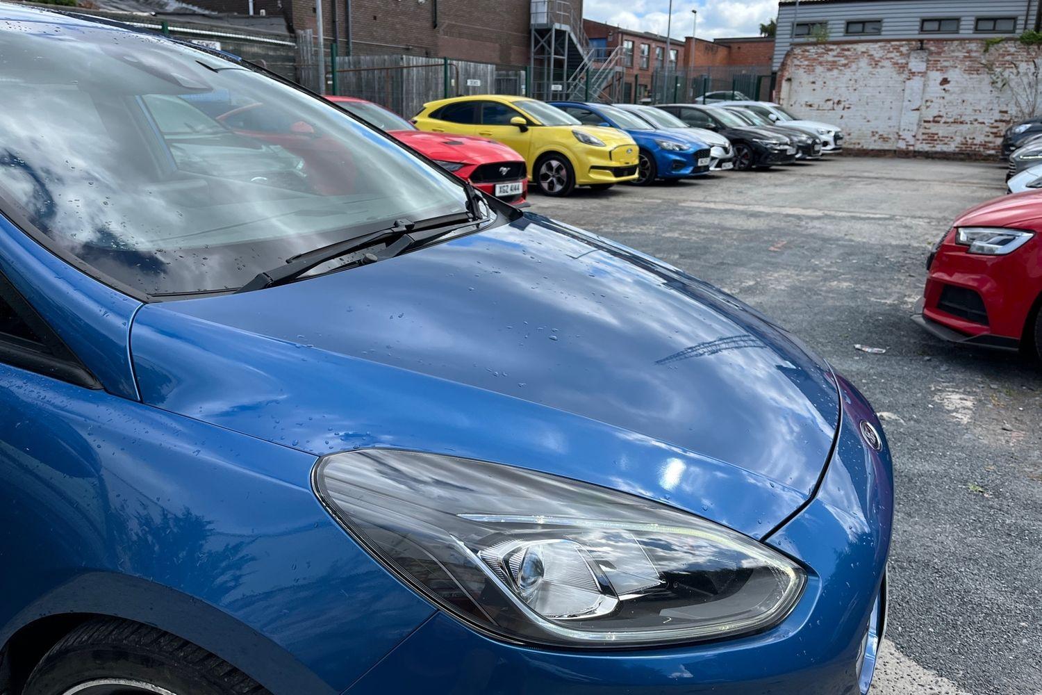 Ford FIESTA Photo 22