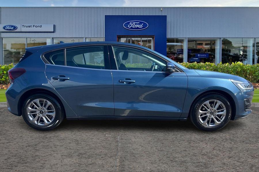 Ford Focus Photo autoimg-55ad15d53da8dda0b185854120762f158eb56347.jpg