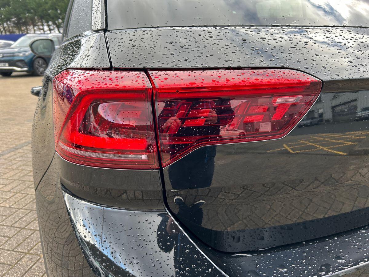 Volkswagen T-Roc Photo autoimg-55aeb0eb5b316f5c65a54c1a34c92bb357811e36.jpg