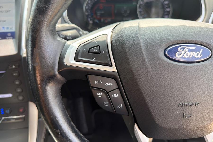 Ford S-Max Photo autoimg-55b00de2f73d10f074b0e2bd3951284e3b7e1ba5.jpg