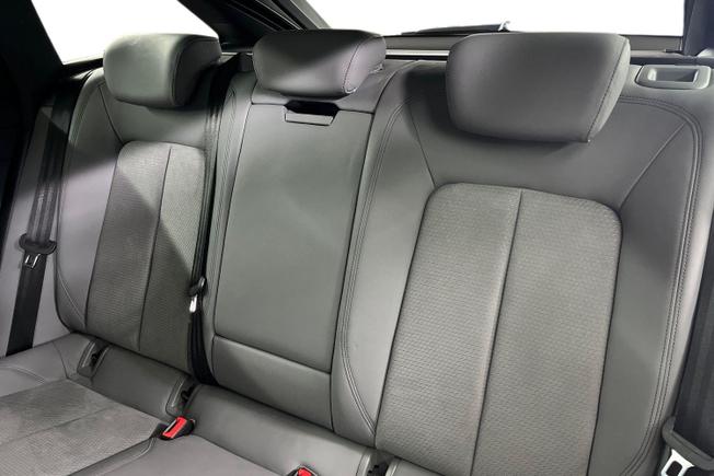 AUDI A6 Avant Photo 9