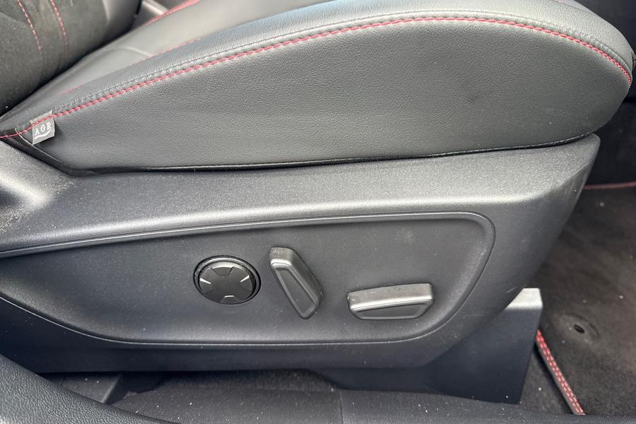 Ford KUGA Photo autoimg-55b235bf6b909eba648242964534cae03252c8dc.jpg