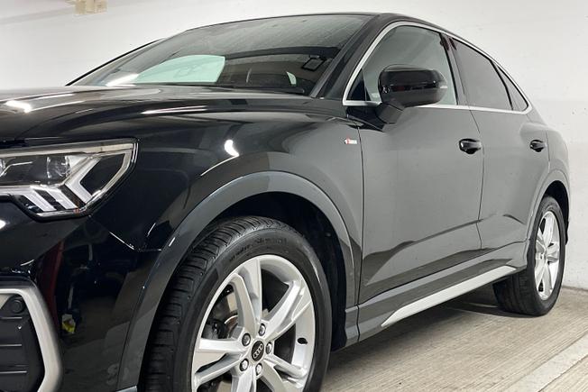 AUDI Q3 Photo 40