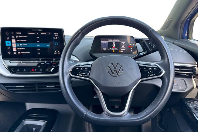 VOLKSWAGEN ID.4 Photo 11