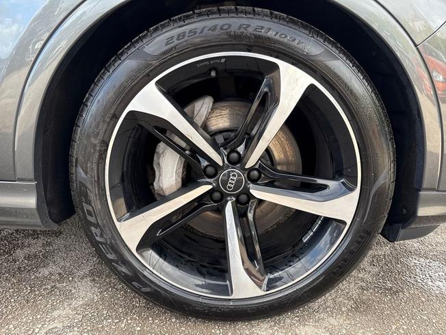 AUDI Q7 Photo 5