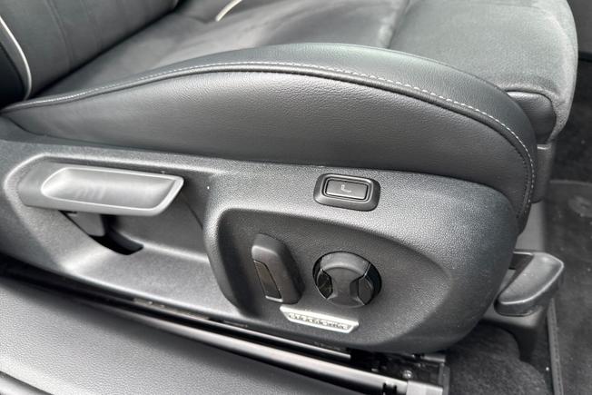VOLKSWAGEN Passat Photo 26