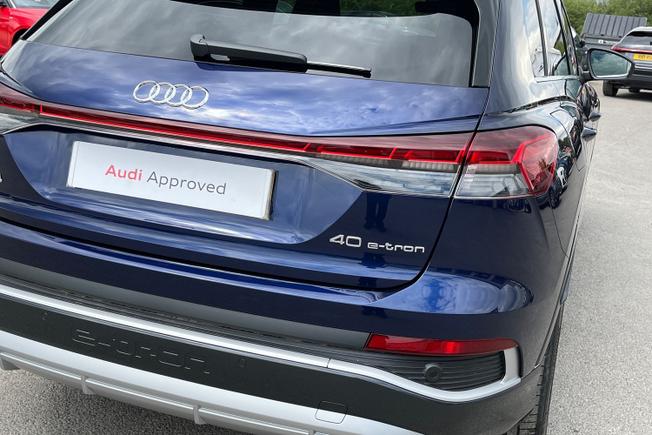 AUDI Q4 E-Tron Photo 18