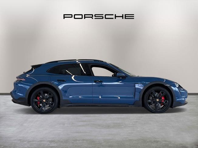 PORSCHE Taycan Photo 8