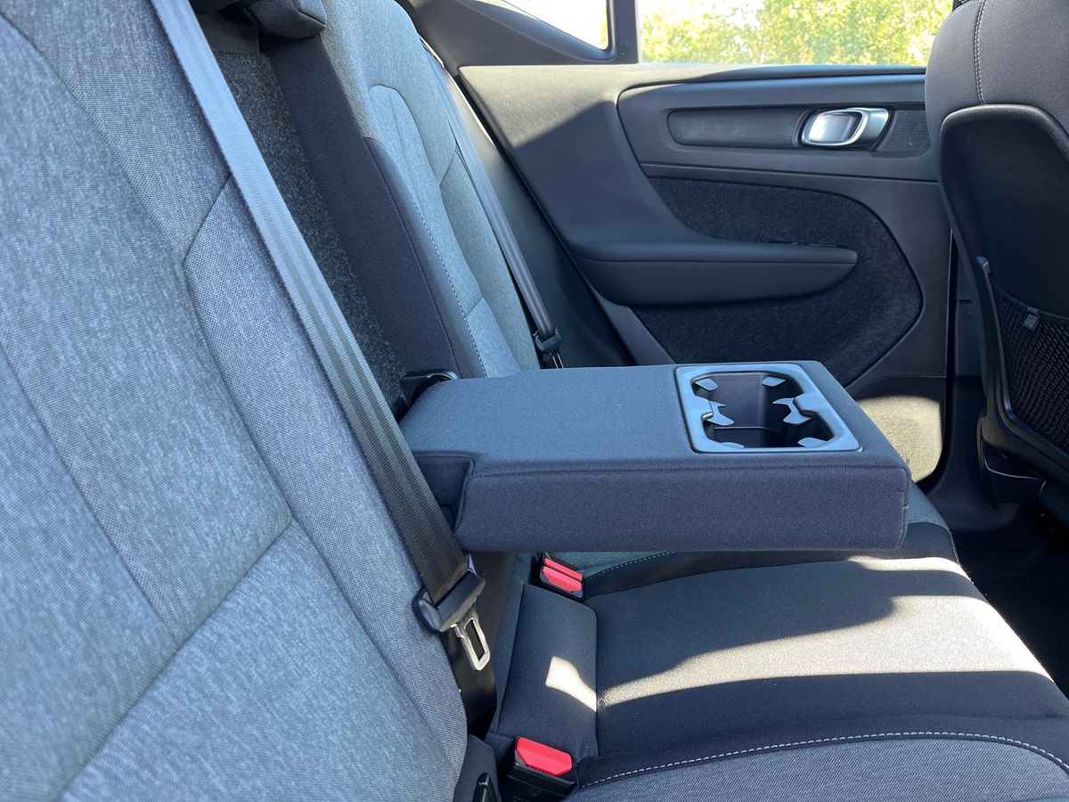Volvo XC40 Photo 32