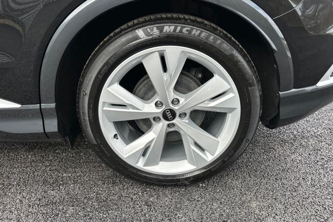 AUDI Q4 E-Tron Photo 27