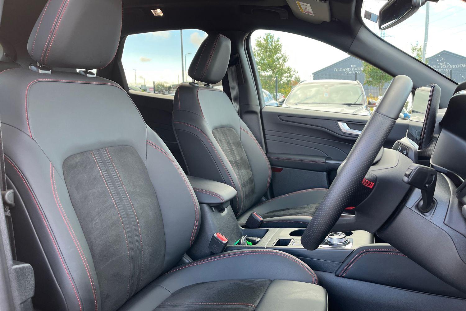Ford KUGA Photo 16