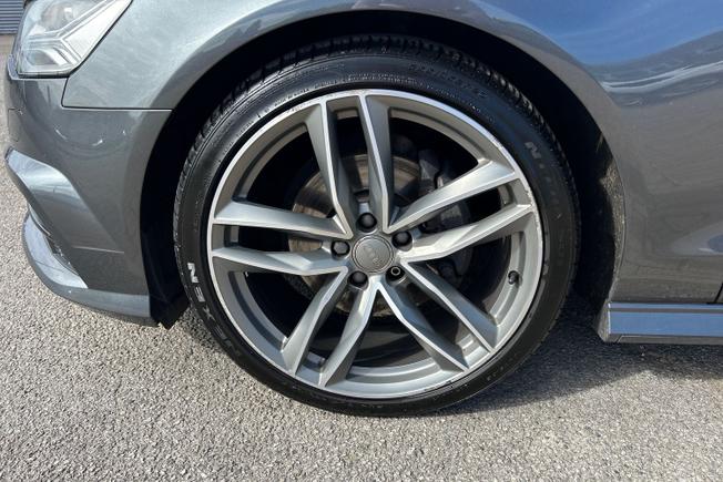 AUDI A6 Avant Photo 26