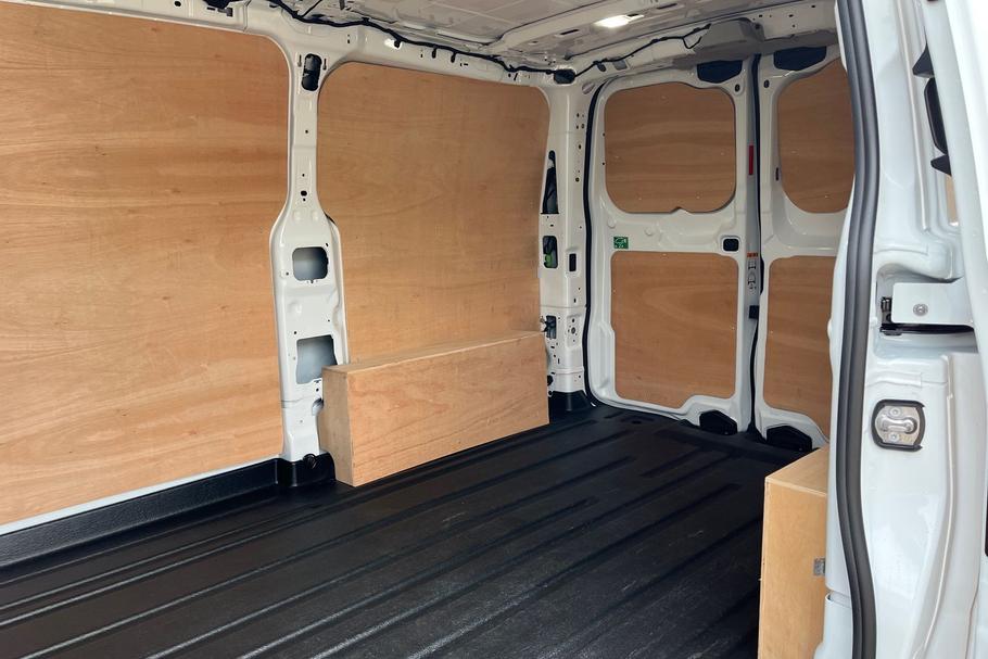 Used FORD TRANSIT CUSTOM WR75MXP 4