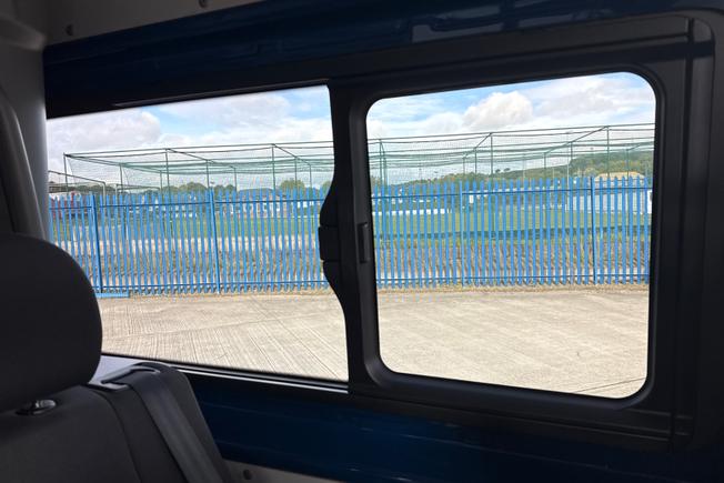 VOLKSWAGEN Crafter Photo 50