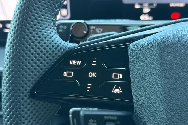 AUDI Q3 Photo 16