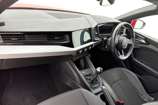 AUDI A1 Photo 2