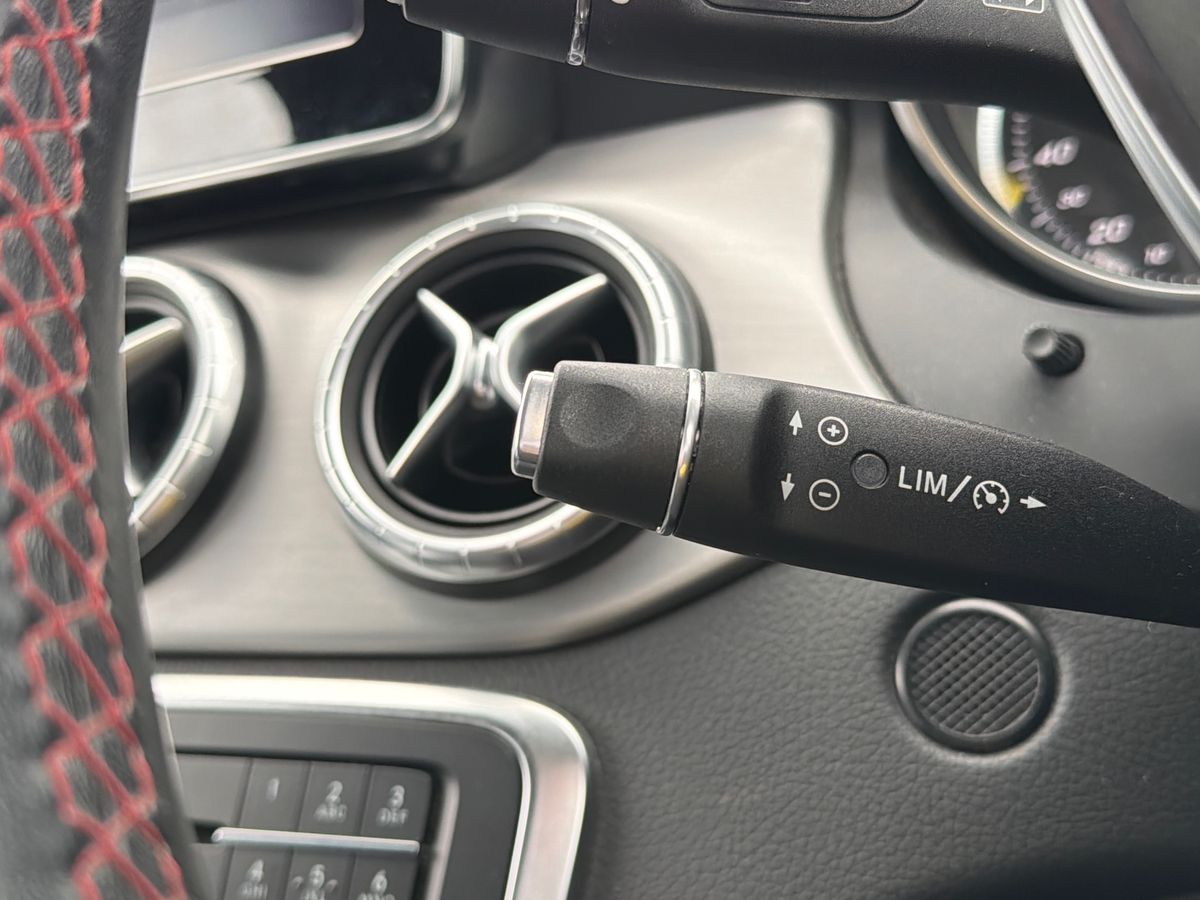 Mercedes-Benz CLA Photo autoimg-55d885cbd60e4d3504b3bde6e6b265a49b50ab8c.jpg