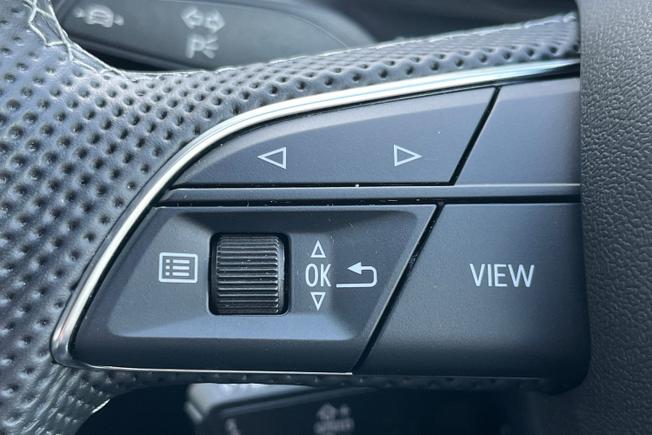 AUDI Q3 Photo 16
