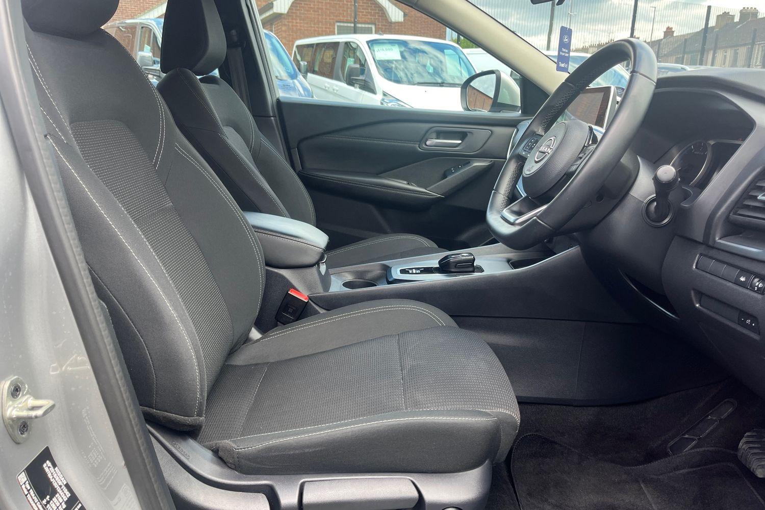 Nissan QASHQAI Photo 16