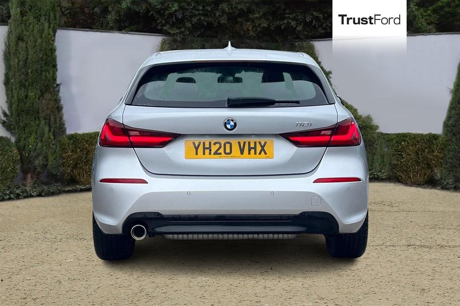 BMW 1 SERIES Photo autoimg-55de11742a4e1d39993fb01293e7884f9b7e81f4.jpg