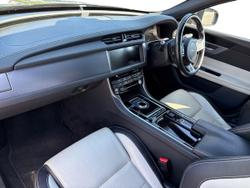 JAGUAR XF Photo 2